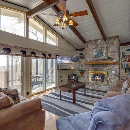 Bear View Chalet, 3 Bedroom, Pool, Pets, Arcades, Wifi, Hot Tub, Sleeps 12 Гатлінбург Екстер'єр фото