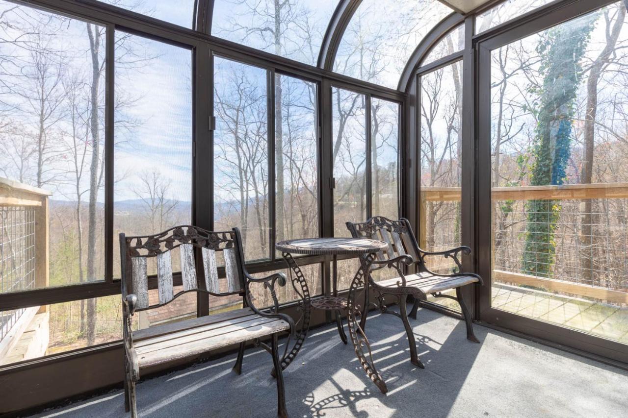Bear View Chalet, 3 Bedroom, Pool, Pets, Arcades, Wifi, Hot Tub, Sleeps 12 Гатлінбург Екстер'єр фото