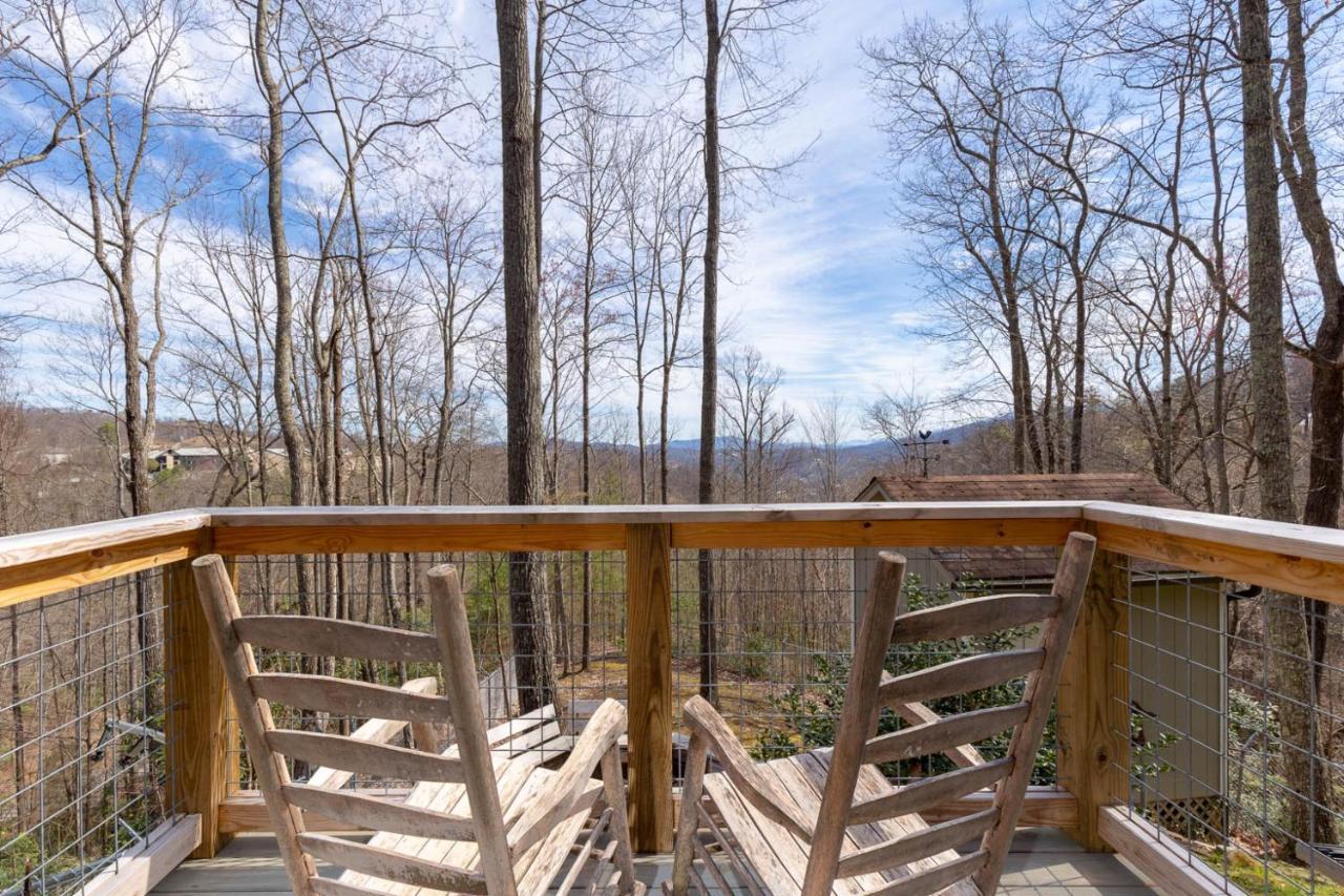 Bear View Chalet, 3 Bedroom, Pool, Pets, Arcades, Wifi, Hot Tub, Sleeps 12 Гатлінбург Екстер'єр фото
