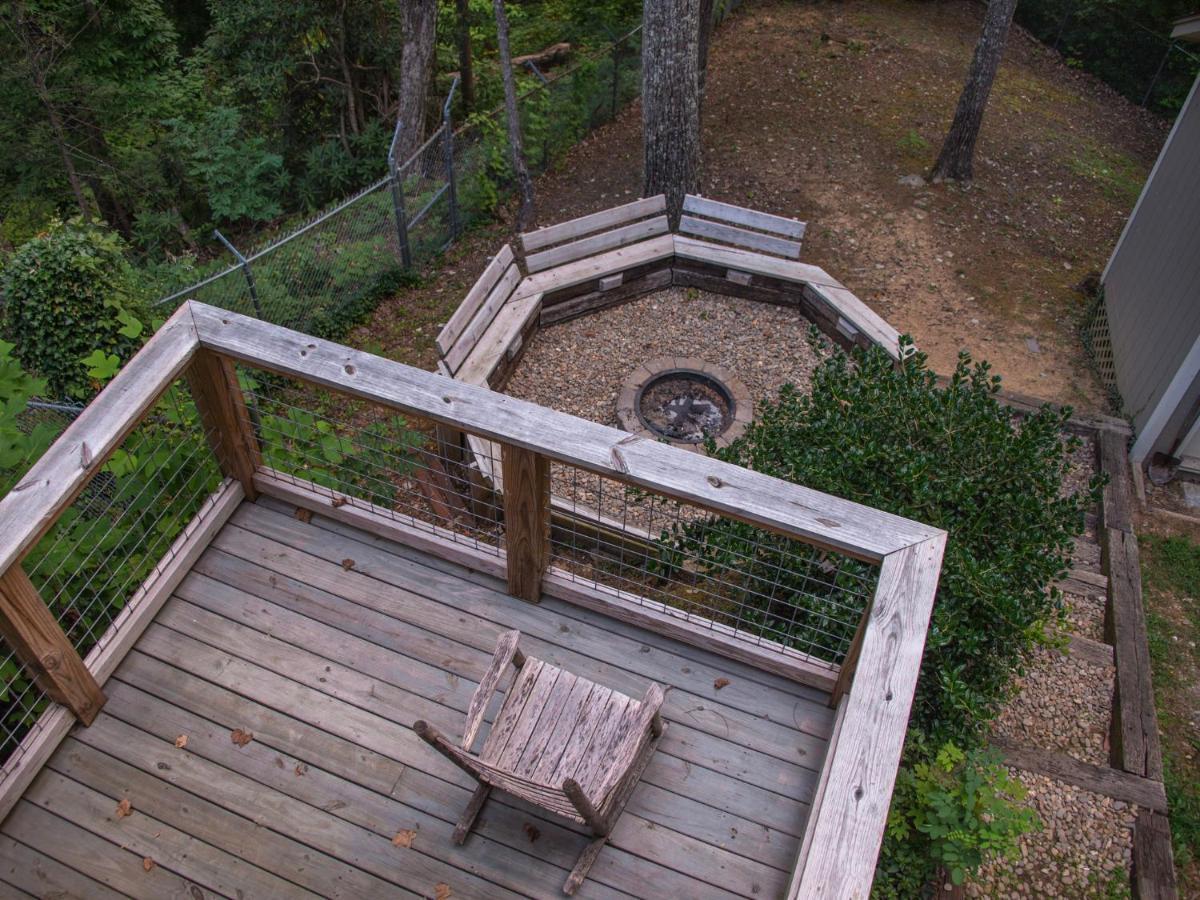 Bear View Chalet, 3 Bedroom, Pool, Pets, Arcades, Wifi, Hot Tub, Sleeps 12 Гатлінбург Екстер'єр фото